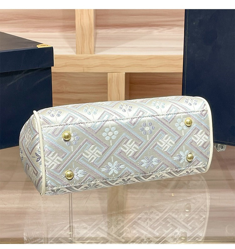 Dynasty Pearl Beaded Evening Clutch: Embroidered Silk Jacquard Gala Handbag
