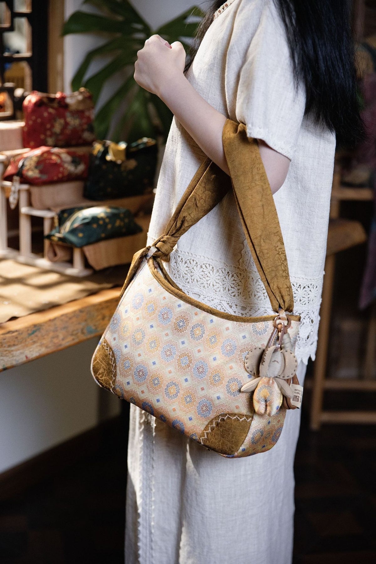 Artisanal Zhuang Woven Large Tote: Handcrafted Oriental Heritage Shoulder & Crossbody Bag