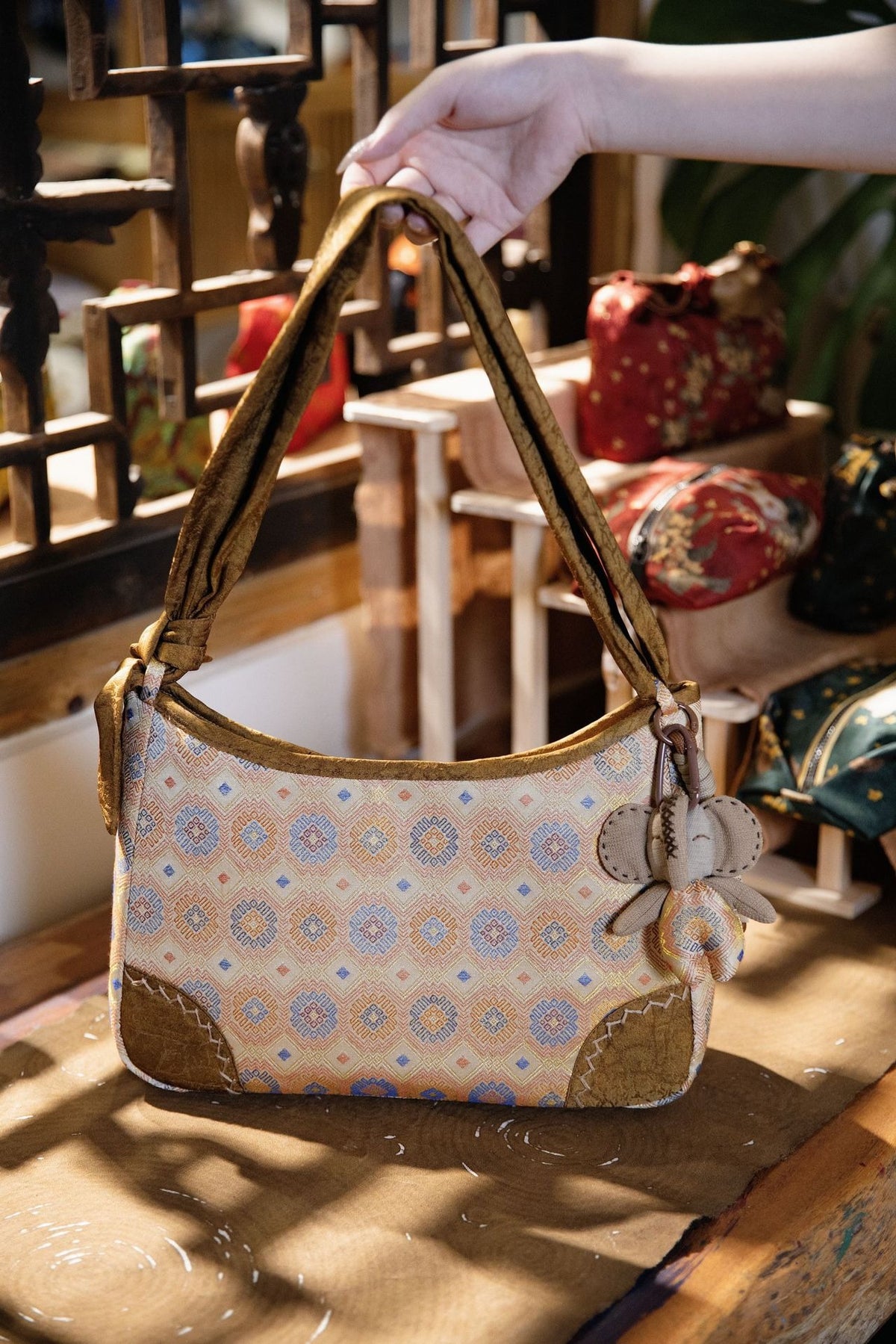 Artisanal Zhuang Woven Large Tote: Handcrafted Oriental Heritage Shoulder & Crossbody Bag